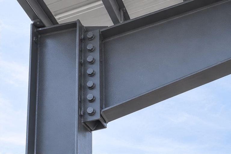Bolted knee connection between a PEB column and rafter